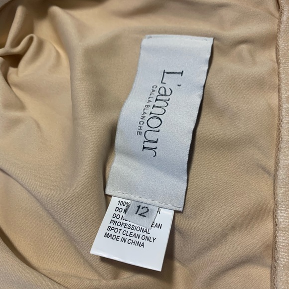 Long Wedding Dress - Size 12 - Vneck Line - Mermaid Shape - Picture 8 of 9